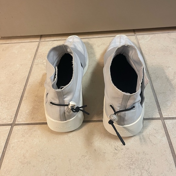 Nike Air Fear Of God Moccasin
Gray - Picture 3 of 5